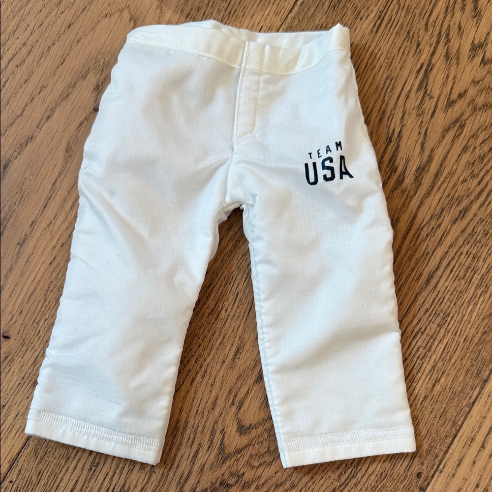 American Girl Olympics Team USA Snowboard Set and Accessories - Picture 4 of 10